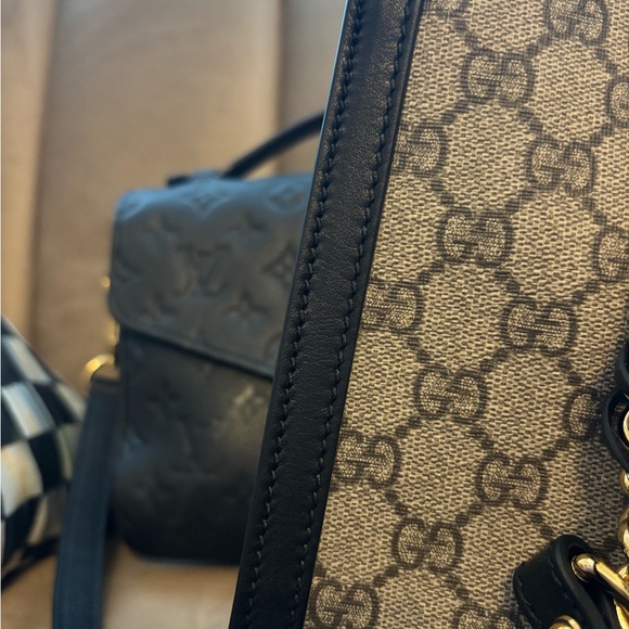 Gucci PADLOCK MEDIUM GG SHOULDER BAG - Picture 10 of 10